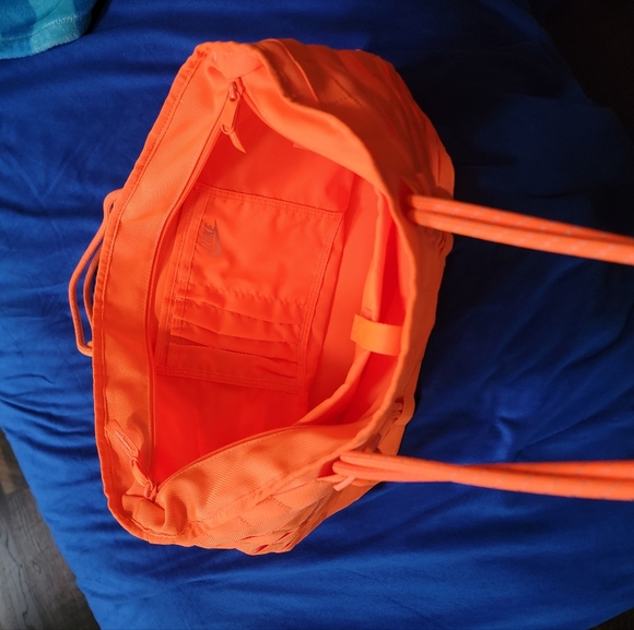 Nike AF-1 Tote Bag in the 'Total Orange' - Picture 4 of 5